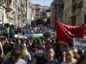 Il corteo del Fridays for Future di Roma