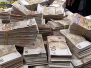 Una parte del denaro sequestrato
