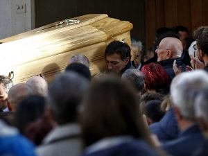 Il feretro di Luca Sacchi