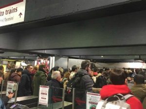 Scale mobili rotte a San Giovanni (Foto Facebook quartiere Appio Latino Tuscolano)
