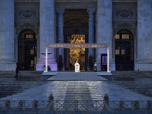 La preghiera urbi et orbi di Papa Francesco in piazza San Pietro