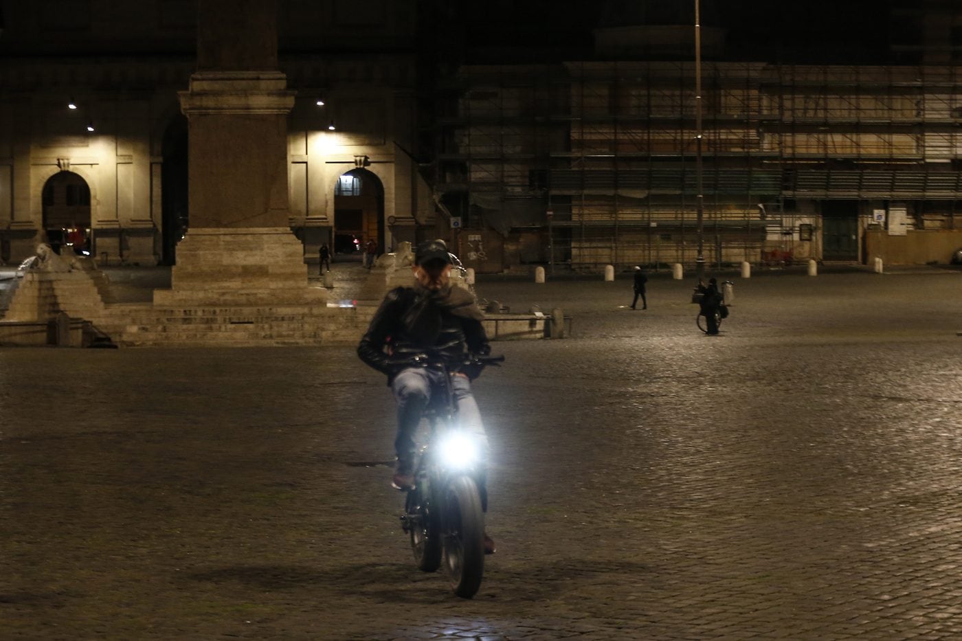 Coronavirus: le strade della capitale deserte