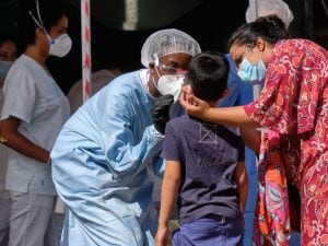 Tamponi ai membri della comunità bengalese di Roma