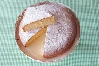 Torta 7 vasetti: la ricetta della torta allo yogurt senza bilancia