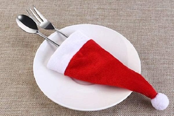 Segnaposti natalizi: 8 idee eleganti per decorare la tavola