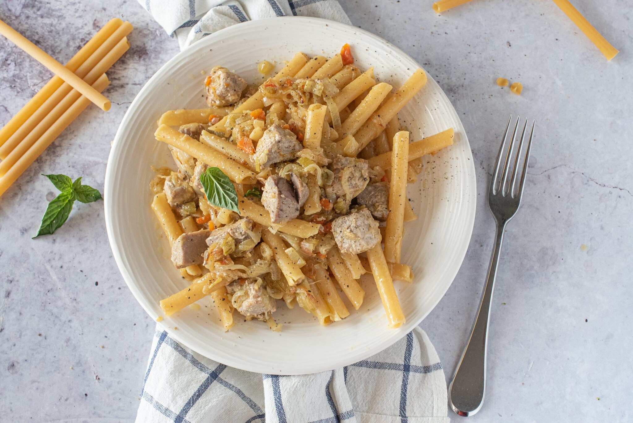 Ziti alla genovese di tonno la ricetta della rivisitazione dello chef