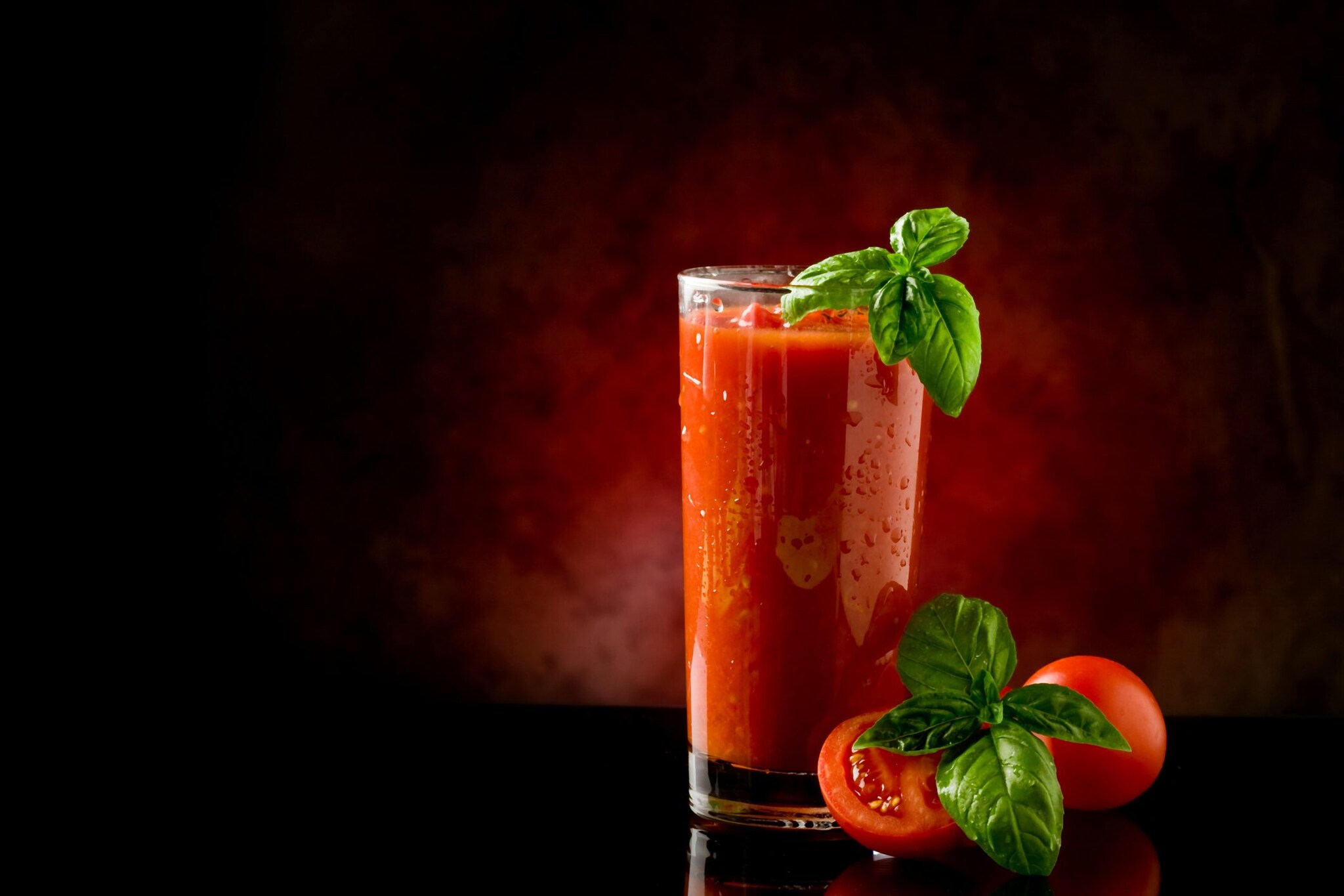Bloody Mary storia, curiosità e ricetta del famoso cocktail