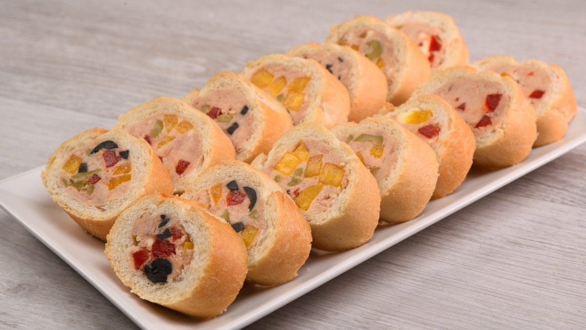 Baguette ripiena di tonno e peperoni la ricetta dell'antipasto freddo