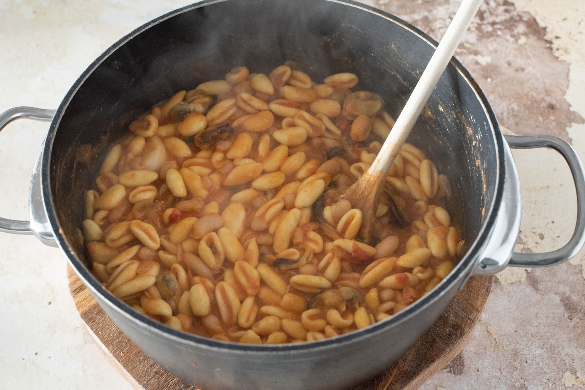 Pasta fagioli e cozze la ricetta del piatto tipico napoletano