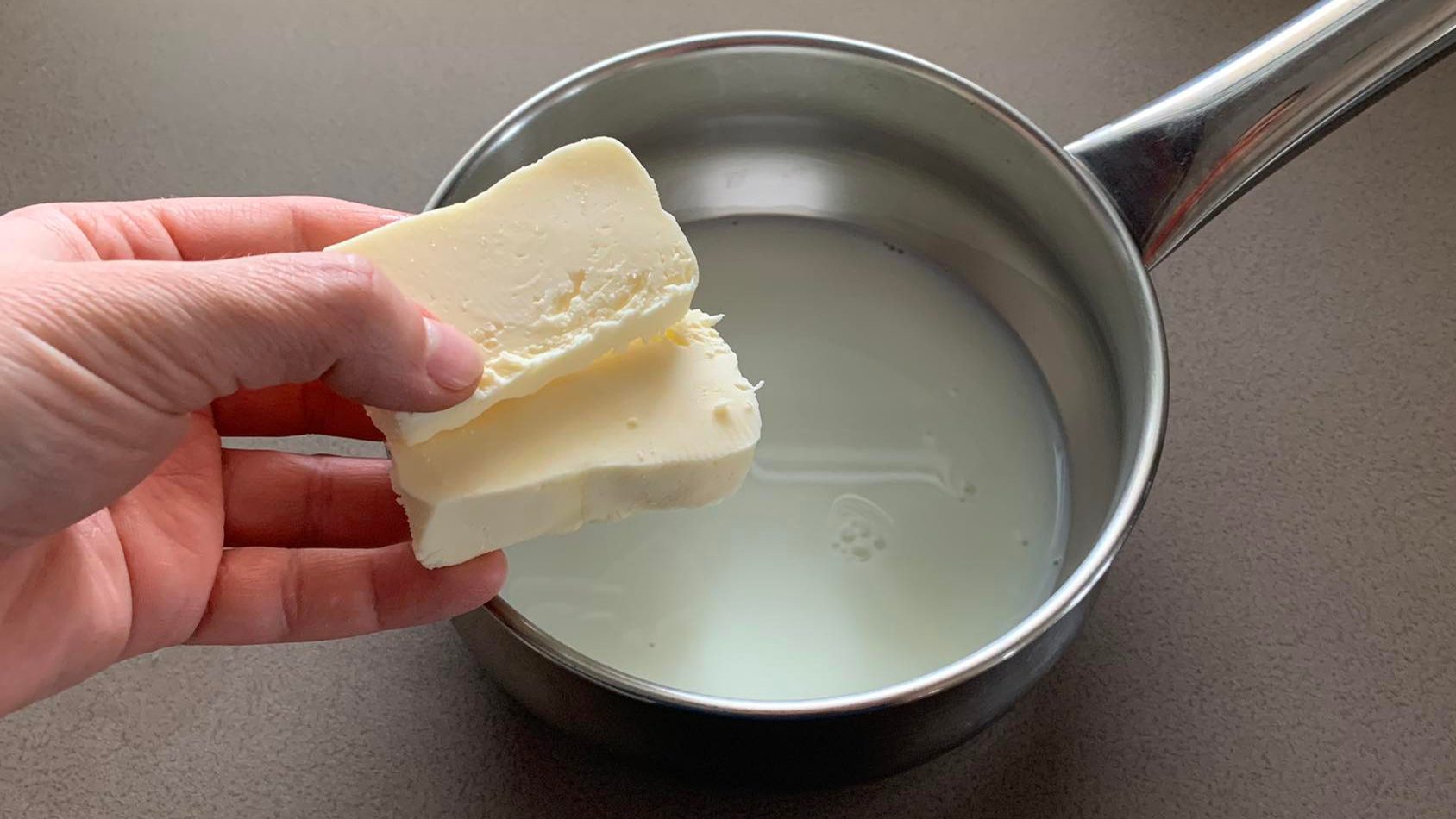 Tortelli di San Giuseppe: la ricetta delle soffici frittelle di Carnevale Tortelli di San Giuseppe: la ricetta delle soffici frittelle di Carnevale