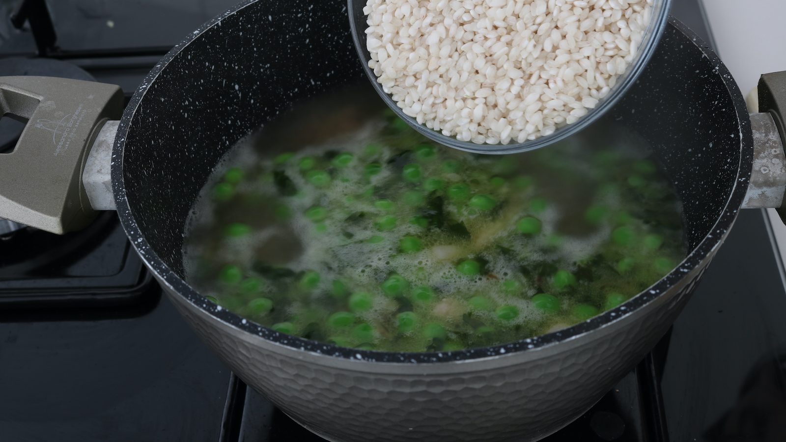 Risi e bisi la ricetta originale del primo piatto della tradizione