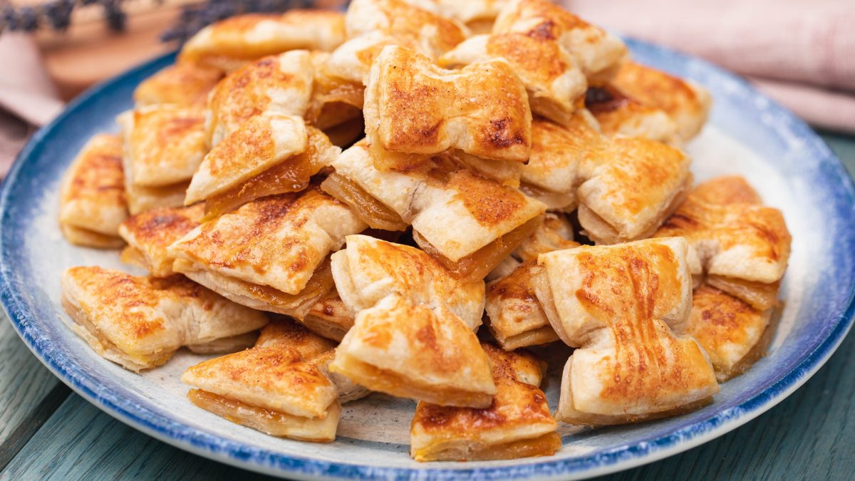 sfoglia con marmellata e mele