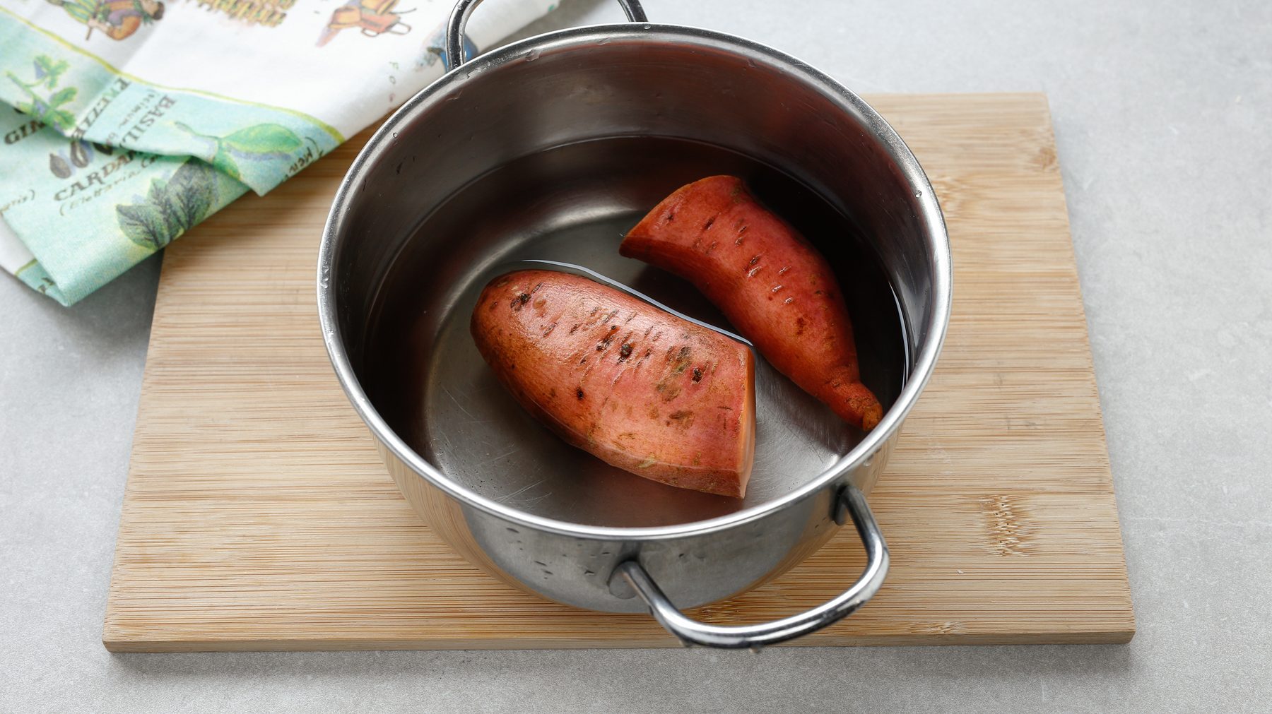 Burger di seitan la ricetta del secondo piatto vegano e gustoso