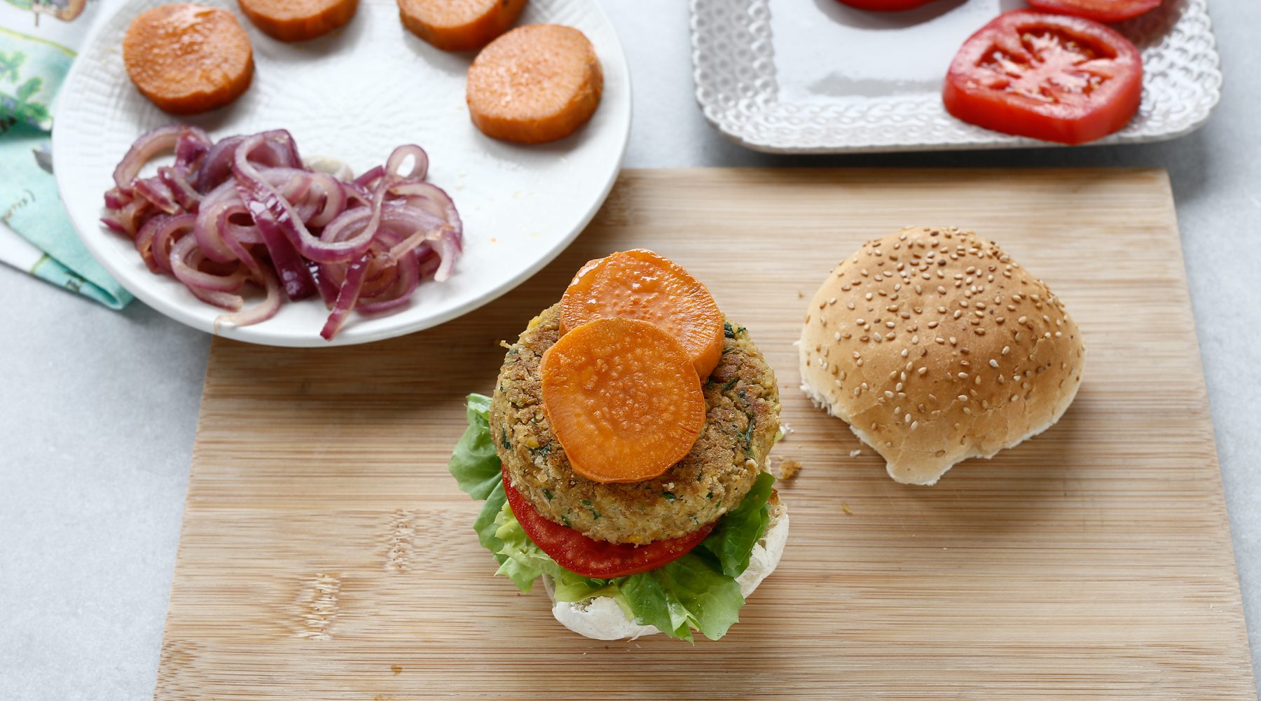 Burger di seitan la ricetta del secondo piatto vegano e gustoso