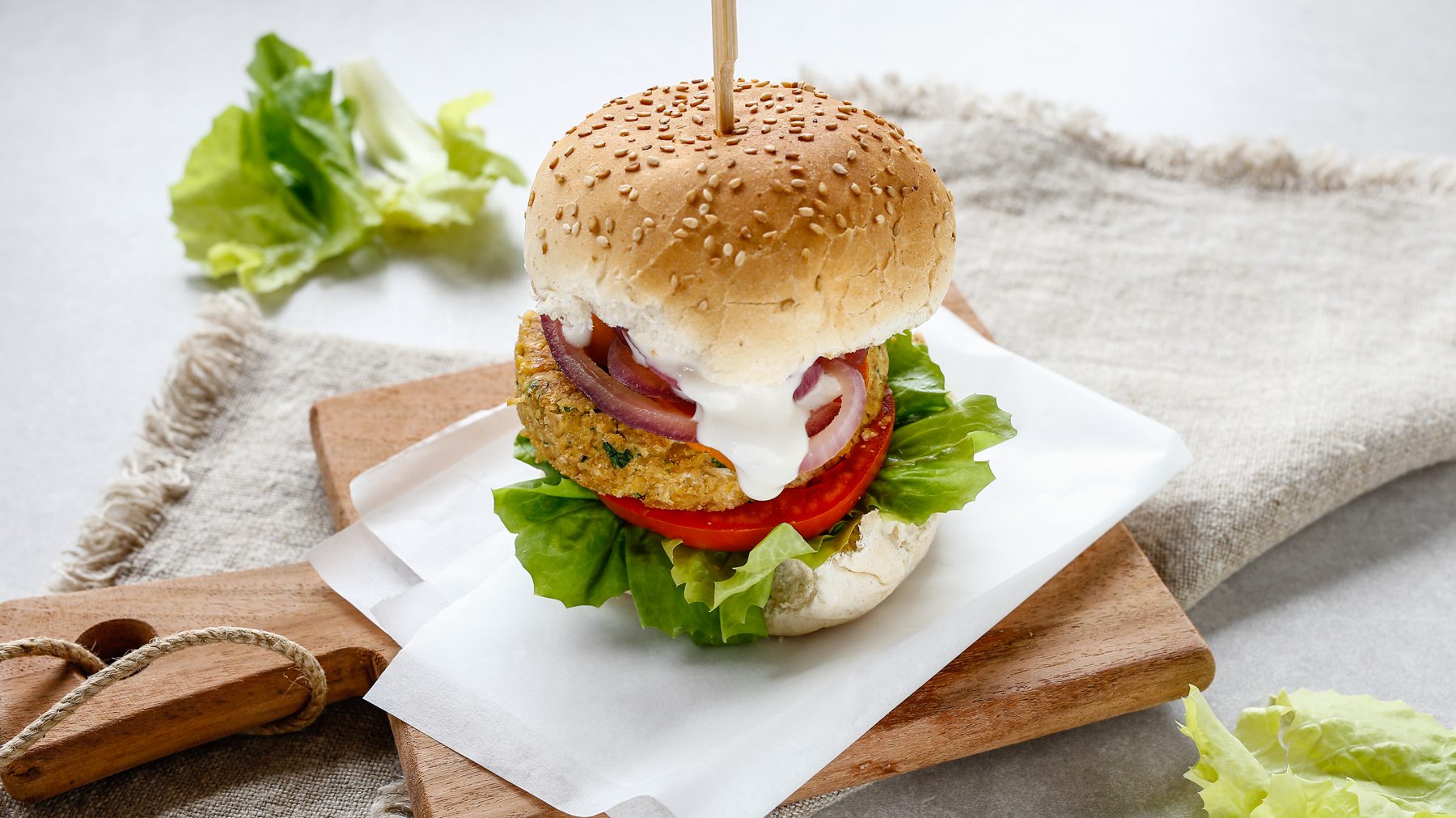 Burger di seitan la ricetta del secondo piatto vegano e gustoso