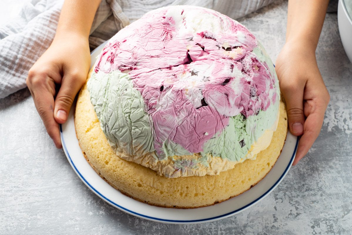 Baked Alaska la ricetta originale della torta americana con ripieno di gelato