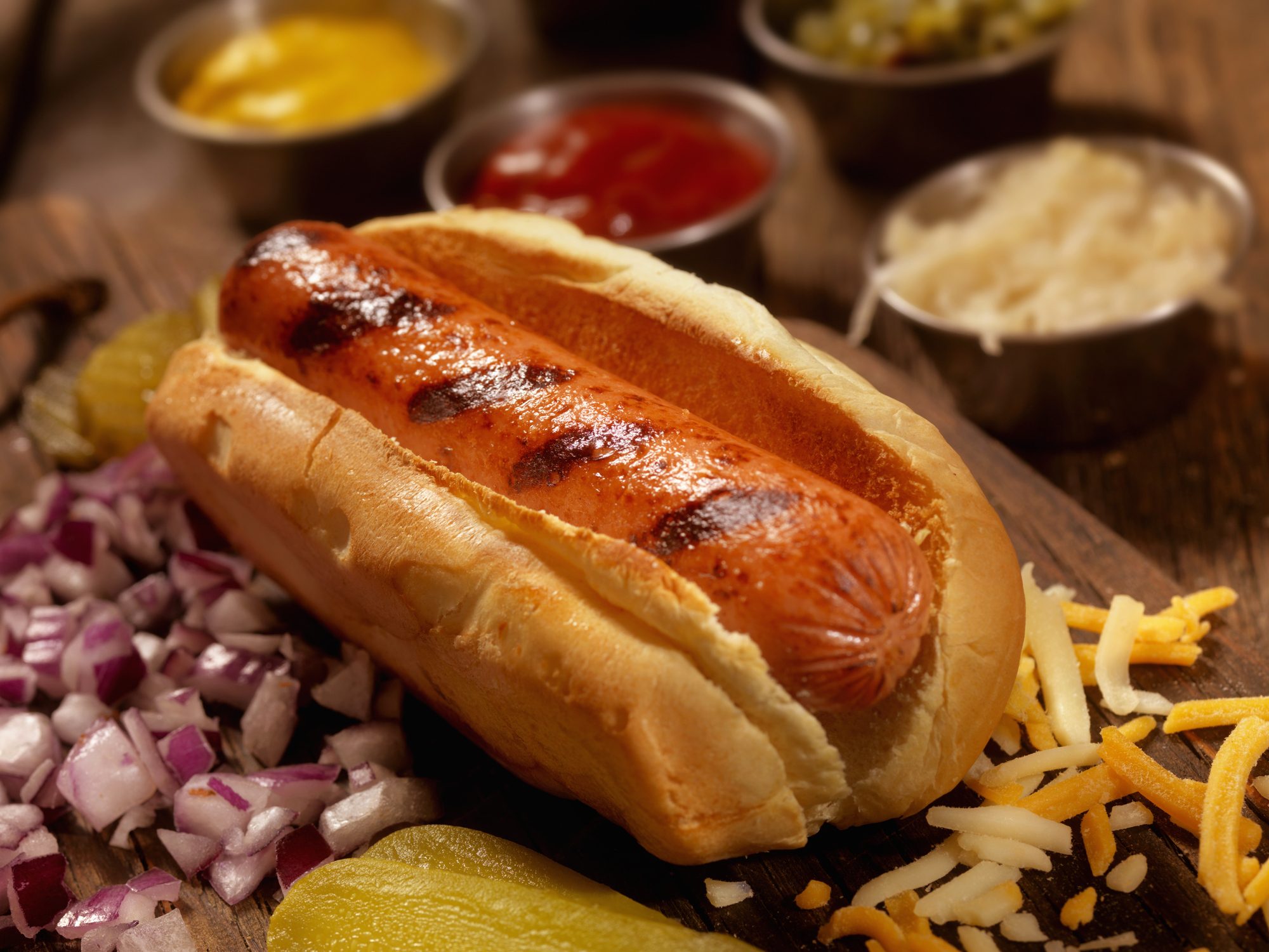 Hot dog la storia, le origini del nome e cosa contengono