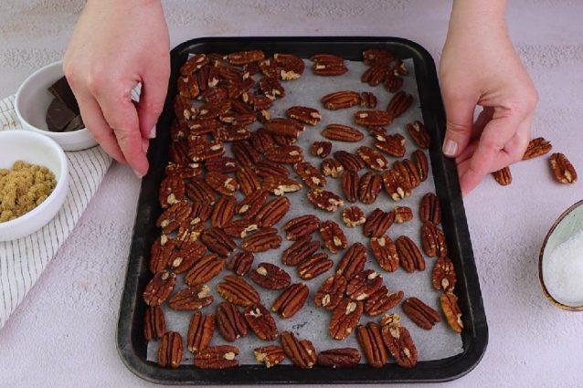 Millefoglie Al Caramello E Pralina Di Noci Pecan - ® – The - Foto 3