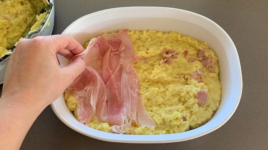 Timballo di riso allo zafferano la ricetta del primo filante con