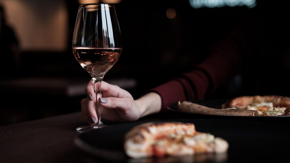 Gli abbinamenti perfetti con le pizze più famose