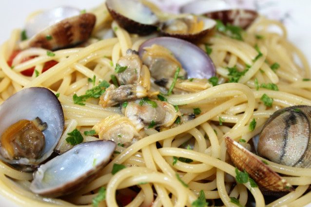 spaghetti with clams