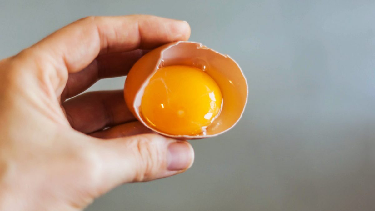 Using onion juice for hair growth