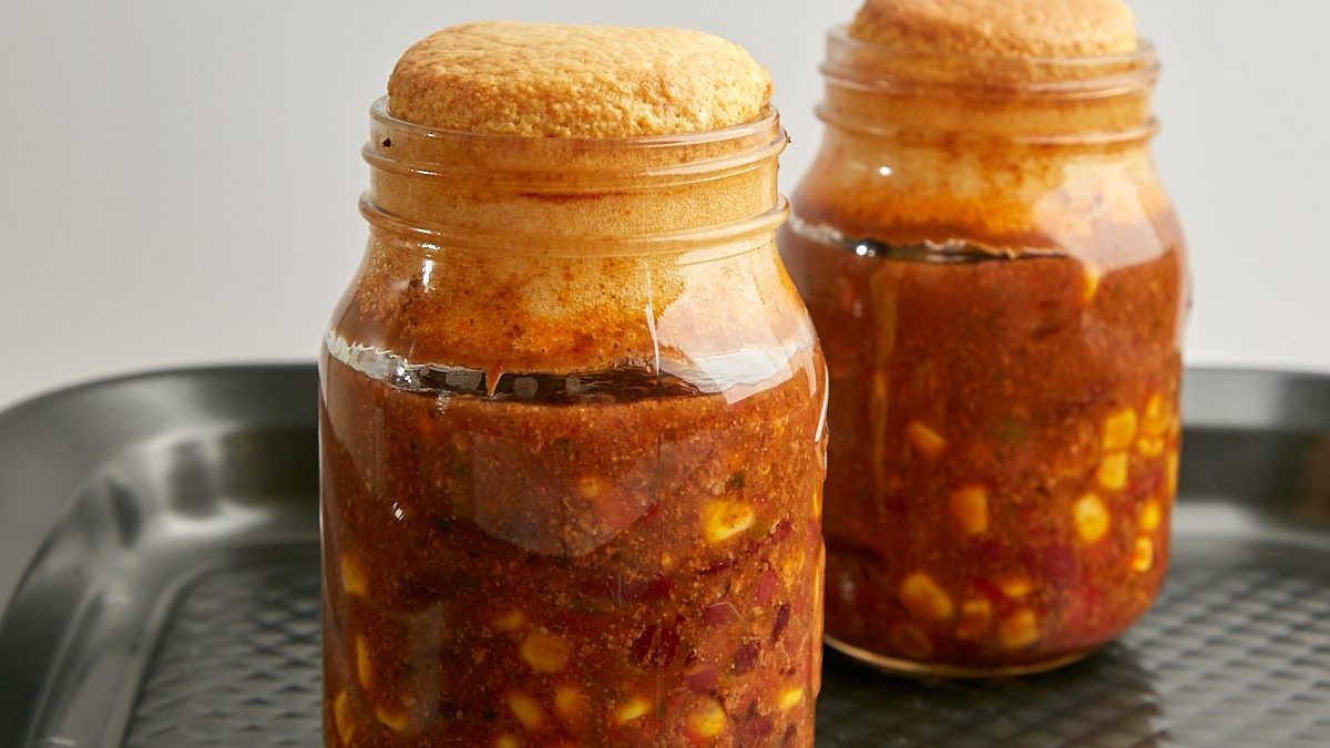 Chili In A Jar an ingenious way to serve them