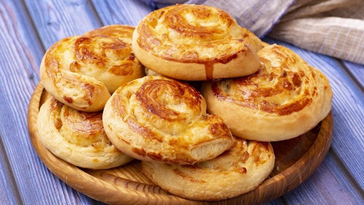 Classic French Pain Aux Raisin Recipe a simple method step by step!