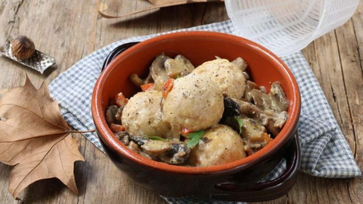 Ricotta cheese balls with mushrooms the recipe for the a vegetarian