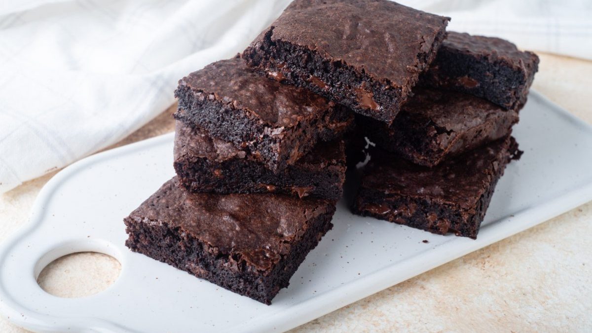 Olive Oil Brownies the simple recipe for a decadent dairyfree dessert