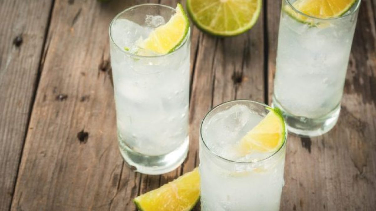 Homemade Lemon Vodka Cocktail Recipe