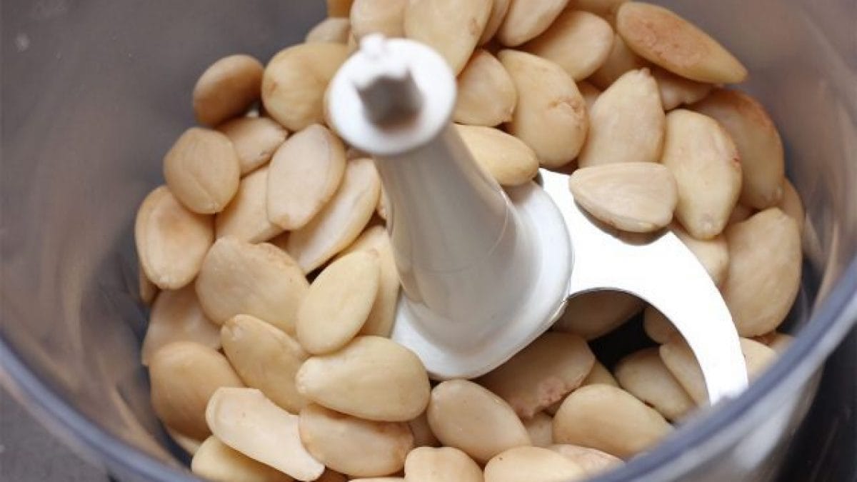 How to Make Almond Milk