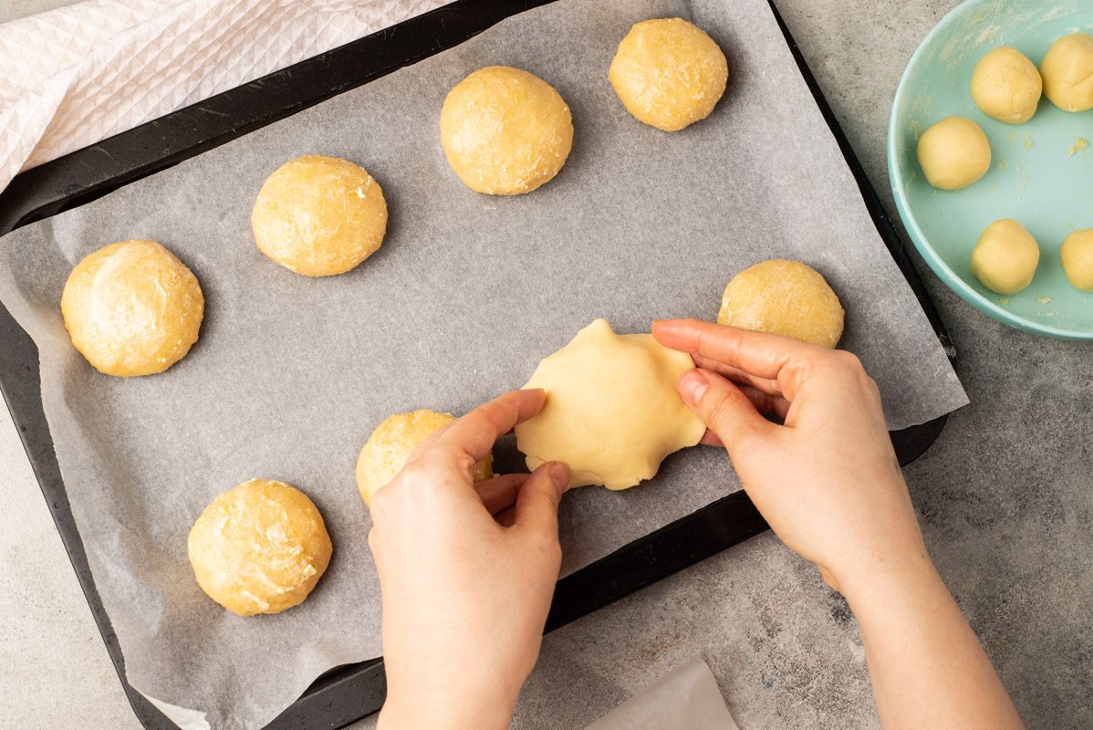 Conchas (Mexican Sweet Bread)