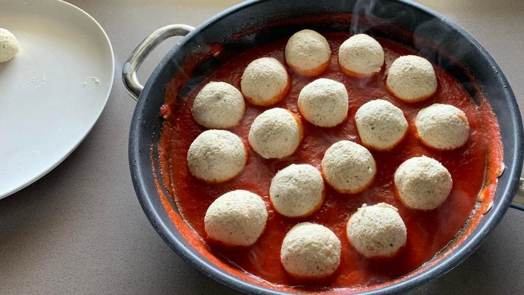 Ricotta Balls with Tomato Sauce Recipe