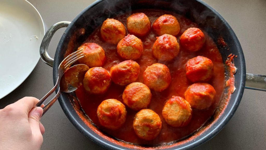 Ricotta Balls with Tomato Sauce Recipe