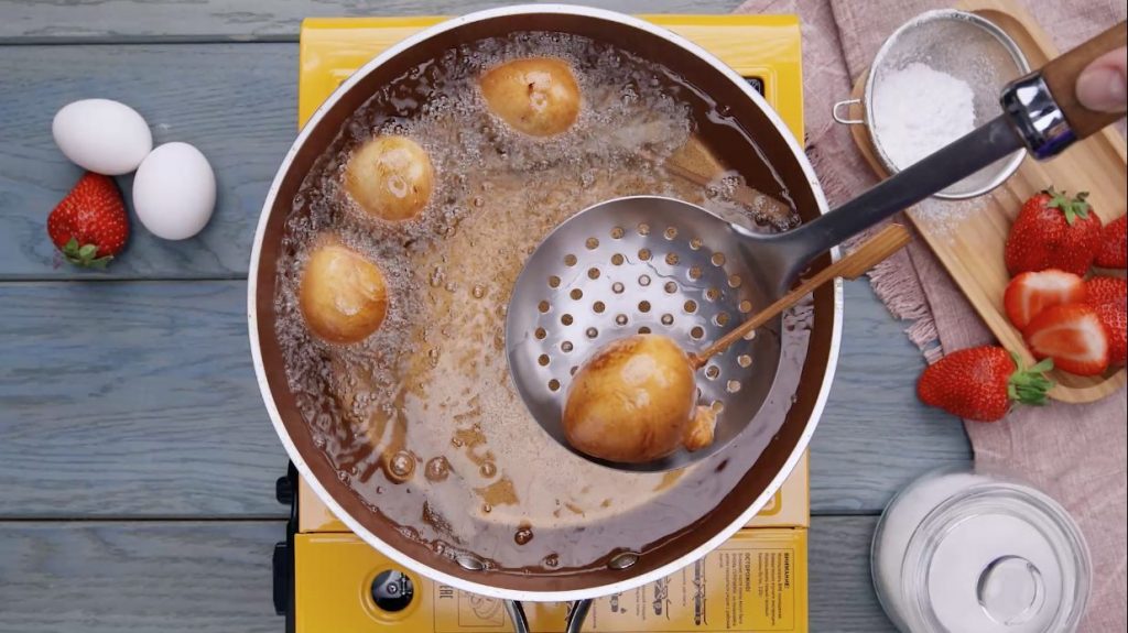 DeepFried ChocolateCovered Strawberries Recipe