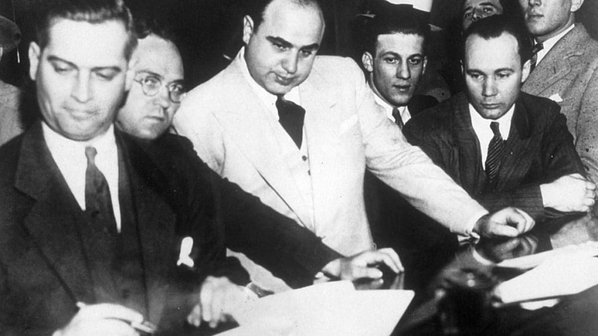 Here's How Alcapone Got Expiration Dates in Milk Bottles