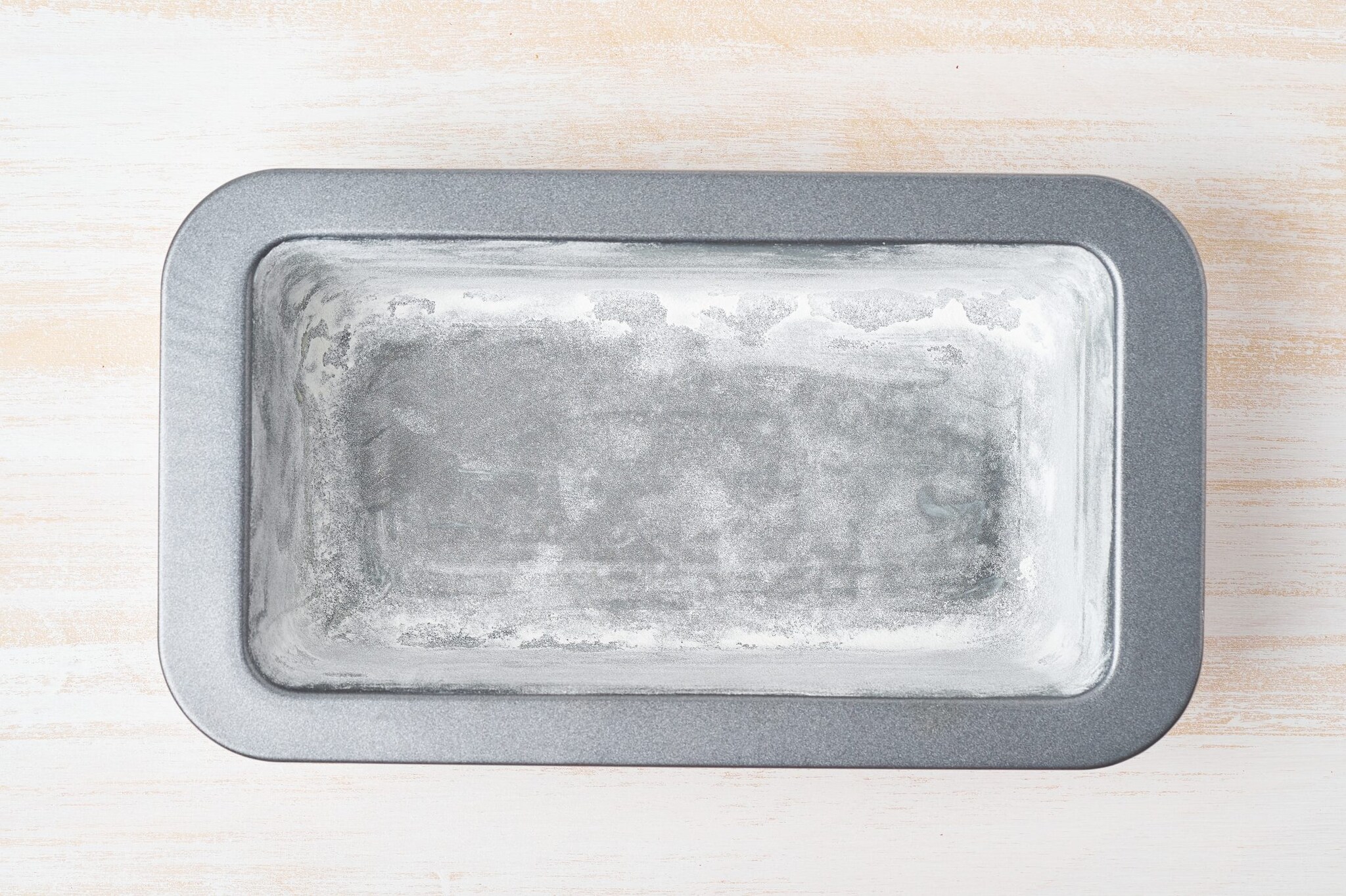 Baking 101 A Stepbystep Guide On How to Grease A Cake Pan