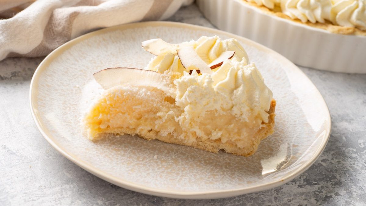 Banana Cream Pie: the decadent, old-fashioned dessert everyone will love