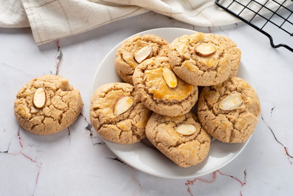 easy-almond-cookies-organized-island