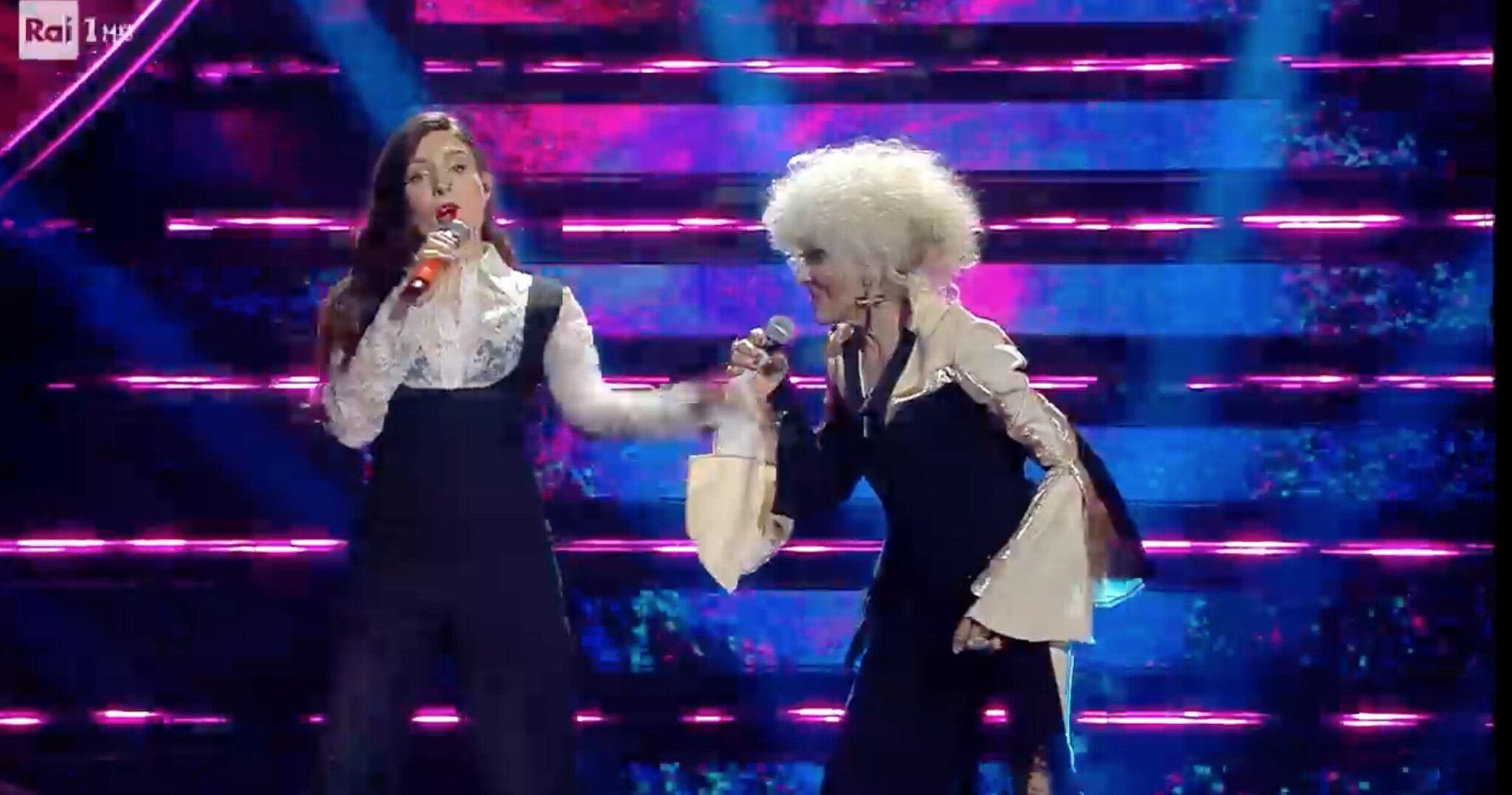 Ditonellapiaga e Donatella Rettore a Sanremo cantano