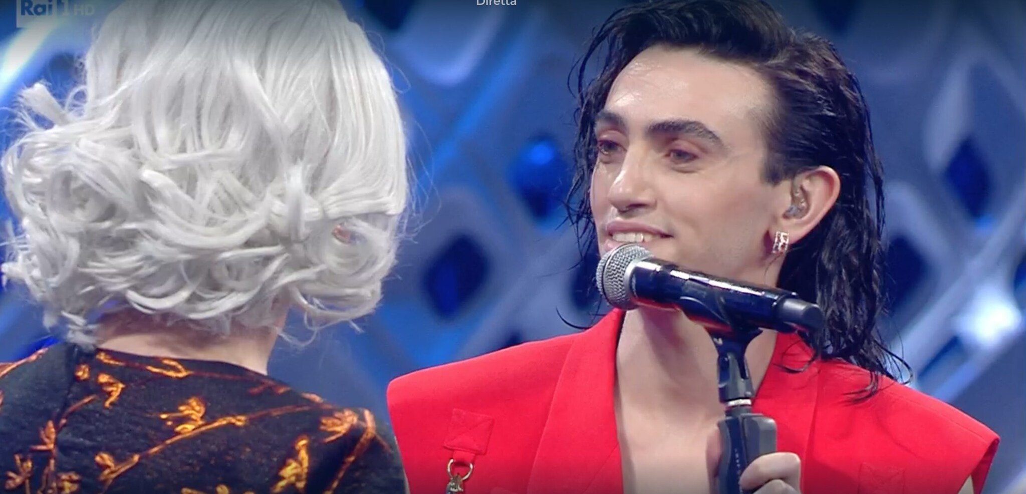 Michele Bravi a Sanremo canta