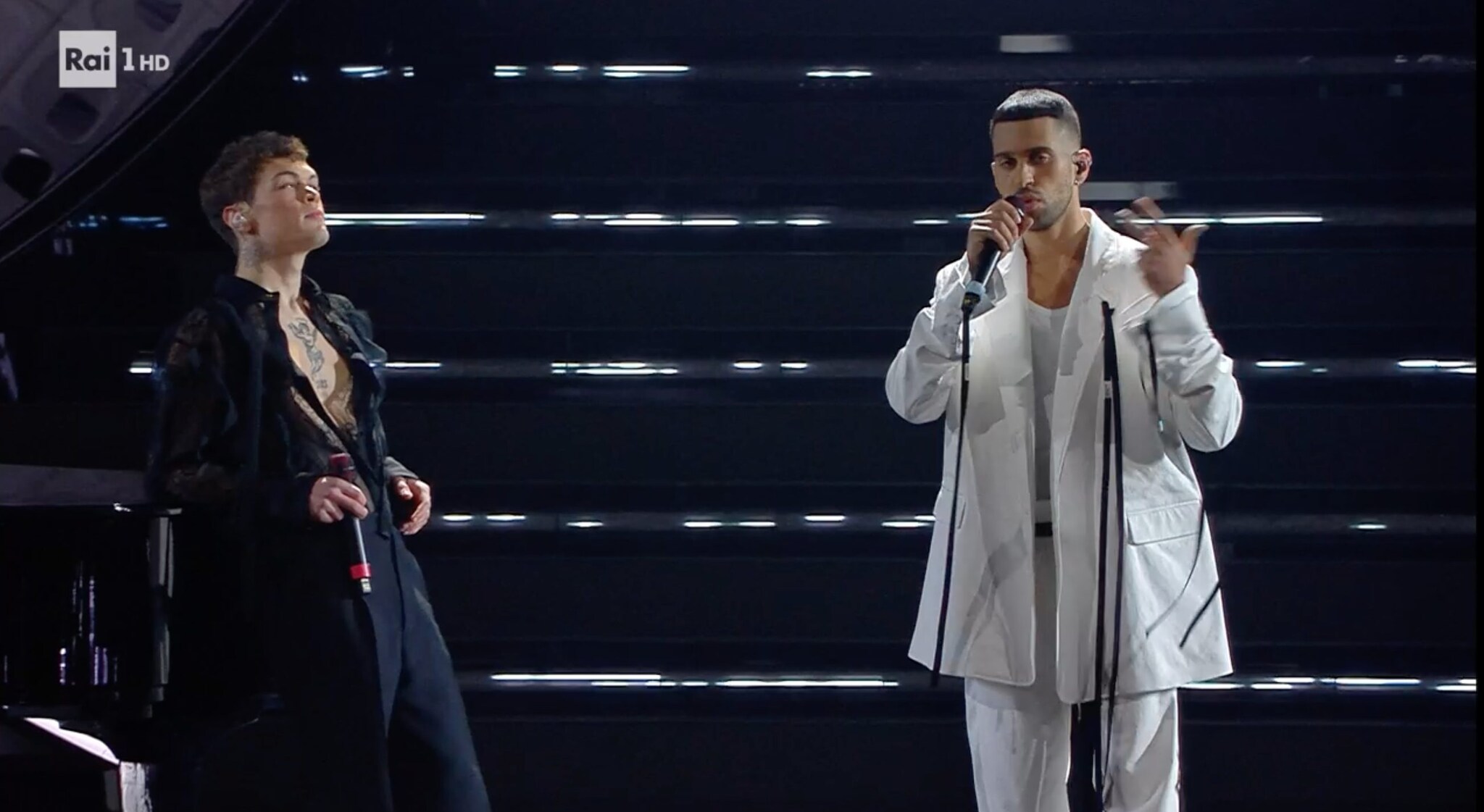 Mahmood e Blanco a Sanremo cantano