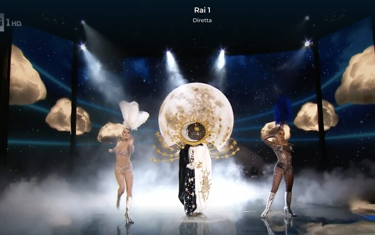 La maschera SoleLuna a Il cantante mascherato 2022