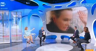 L'inviata di Rai1, Stefania Battistini, fermata in diretta dalle forze speciali ucraine