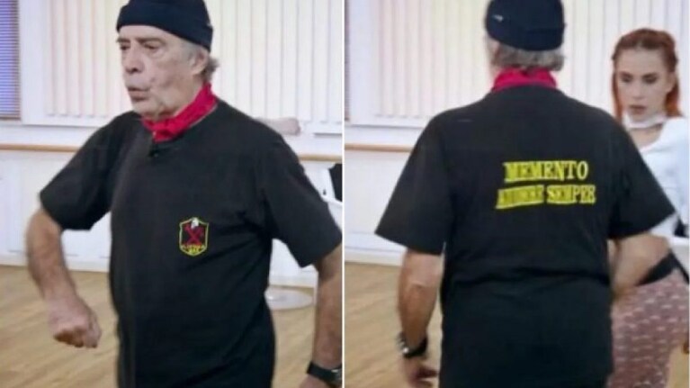 L'ormai celebre maglia di Enrico Montesano con l'effige della Xa MAS.
