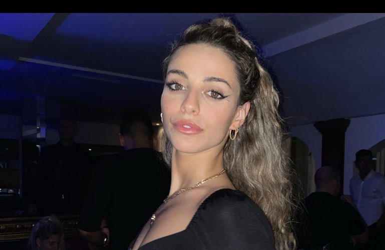 Carola Viola Carpanelli, corteggiatrice a Uomini e Donne
