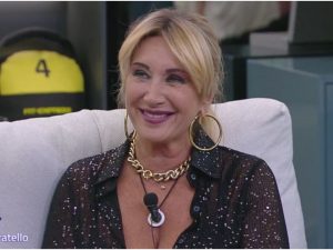 Simona Tagli ha rotto il voto di castità: “Sposerò Francesco Ambrosoli, il padre di mia figlia Georgia”