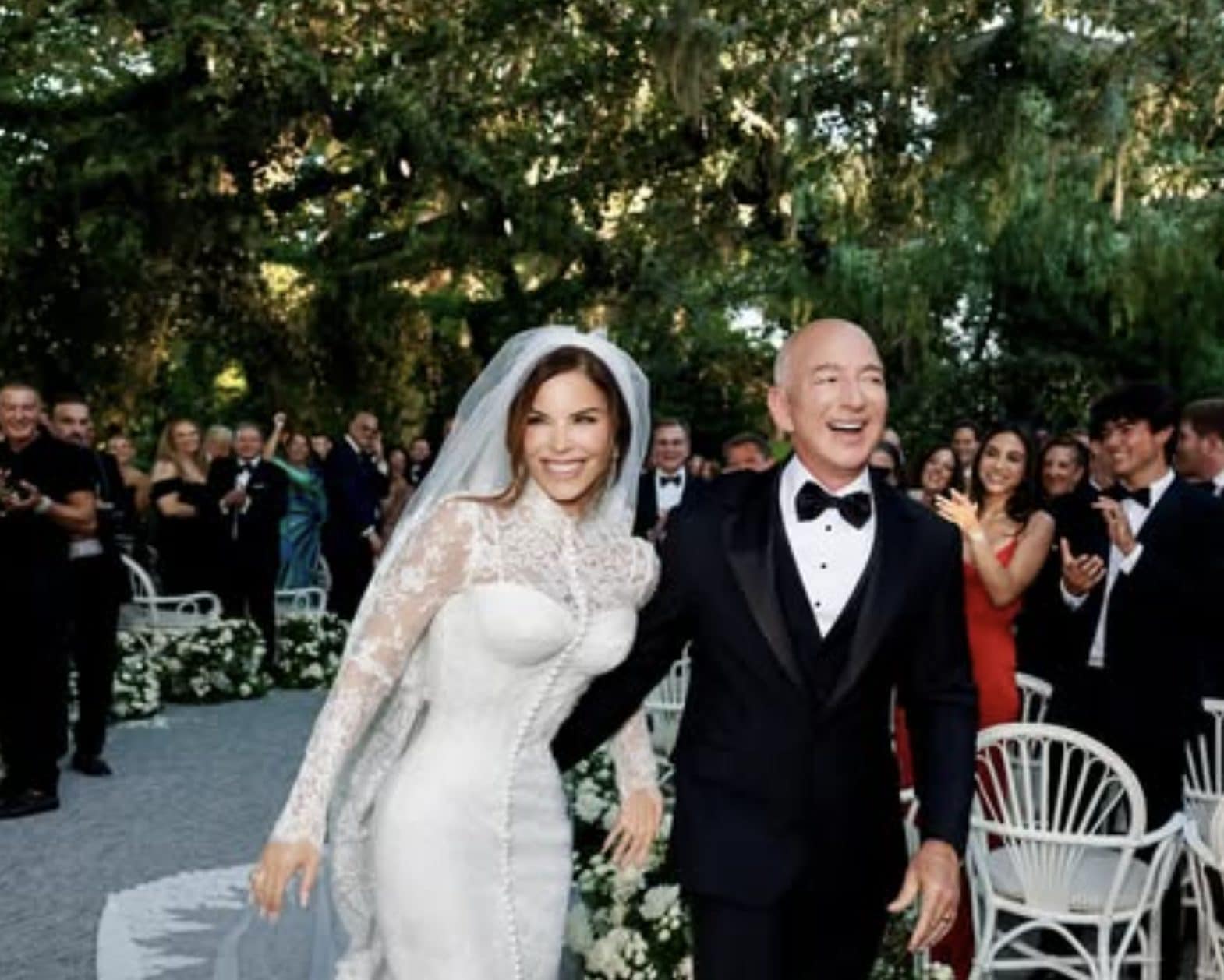 Jeff Bezos e Lauren Sanchez hanno detto sì, il matrimonio più discusso dell'anno celebrato a Venezia