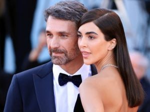 &#8220;Vicino a Raoul Bova ci sono le figlie e la ex moglie Chiara Giordano&#8221;, Rocío in chiesa con sua madre a pregare